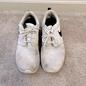 Nike Roche Run Shoes